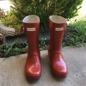 Short red hunter boots